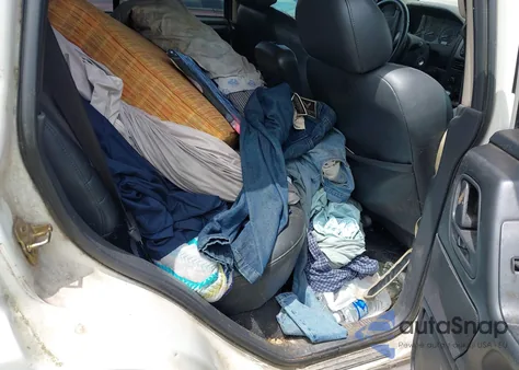 2004 Jeep Grand Cherokee Laredo из США, поврежденный, VIN 1J4GX48S94C401472